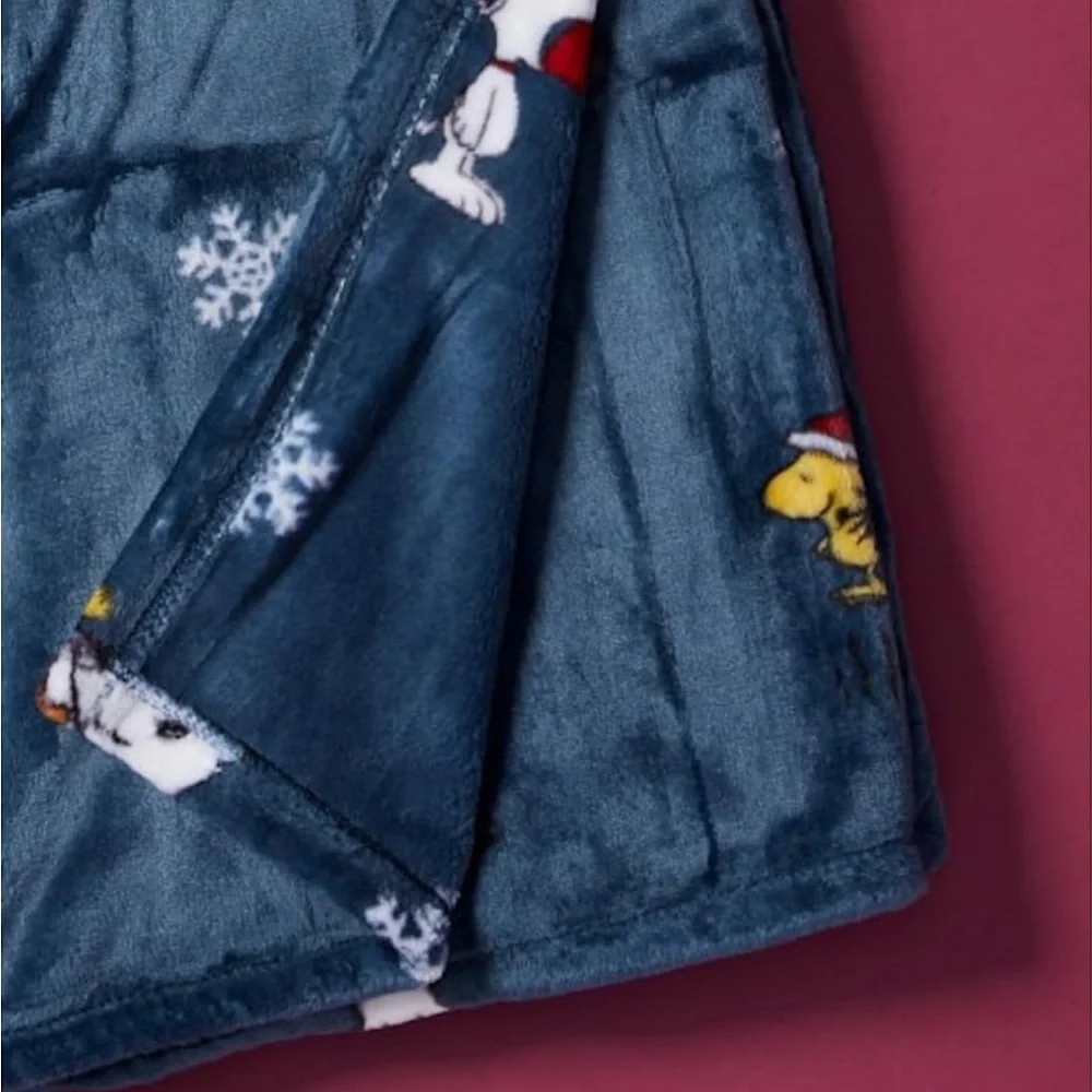 Brookshire extra long snoopy blanket